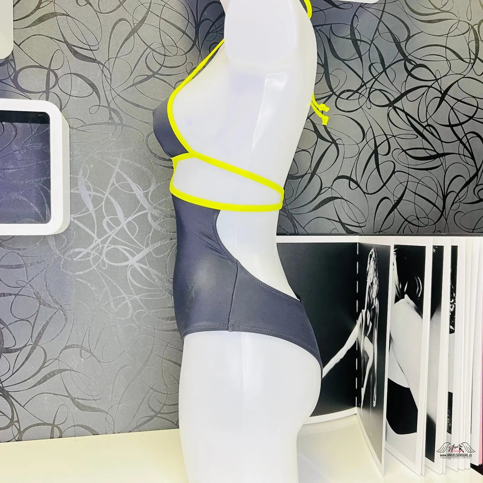 Gray a neon žluté plavky cari agent provocateur jednodílné plavky cari