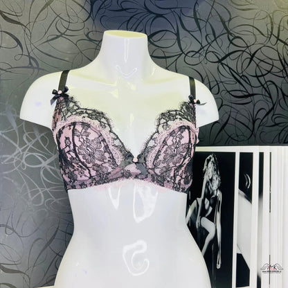 Luxusní krajková podprsenka Garcia Pink a černá na figuríně, Agent Provocateur