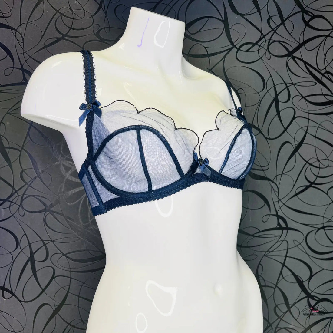 Manekýn s černým lurexovým podprsenkou Agent Provocateur Podprsenka Lorna