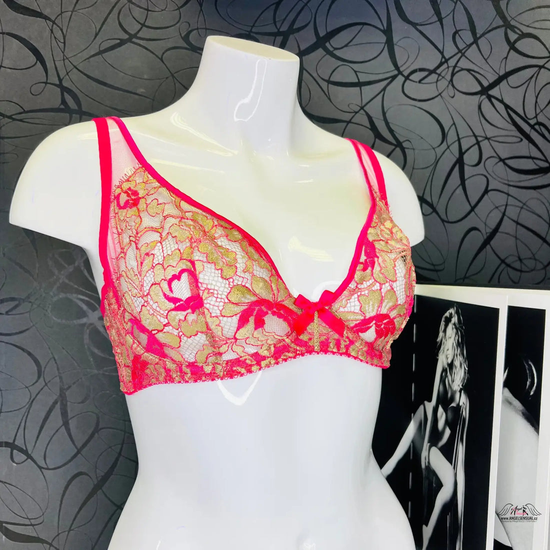 Agent Provocateur luxusní podprsenka Lysianne s jemnou síťovinou v růžovo zlaté barvě