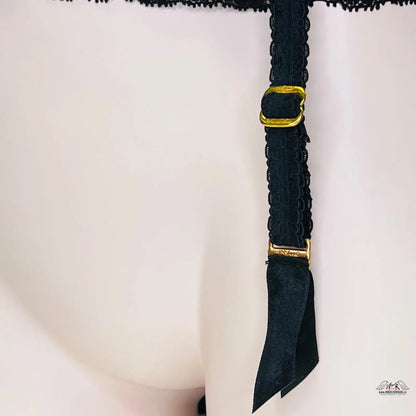 Černý krajkový agent provocateur chiki suspender s francouzskou krajkou