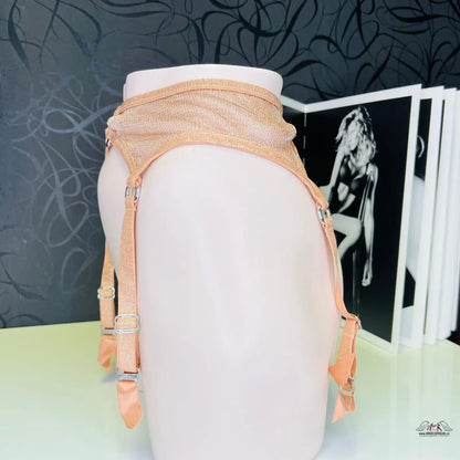 Peach-colored svůdný síťkovaný podvazkový pás Phoebe Provocateur