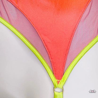 Neon-trimmed coral lingerie podvazkový pás Viv od Agent Provocateur, luxusní podvazkový pás