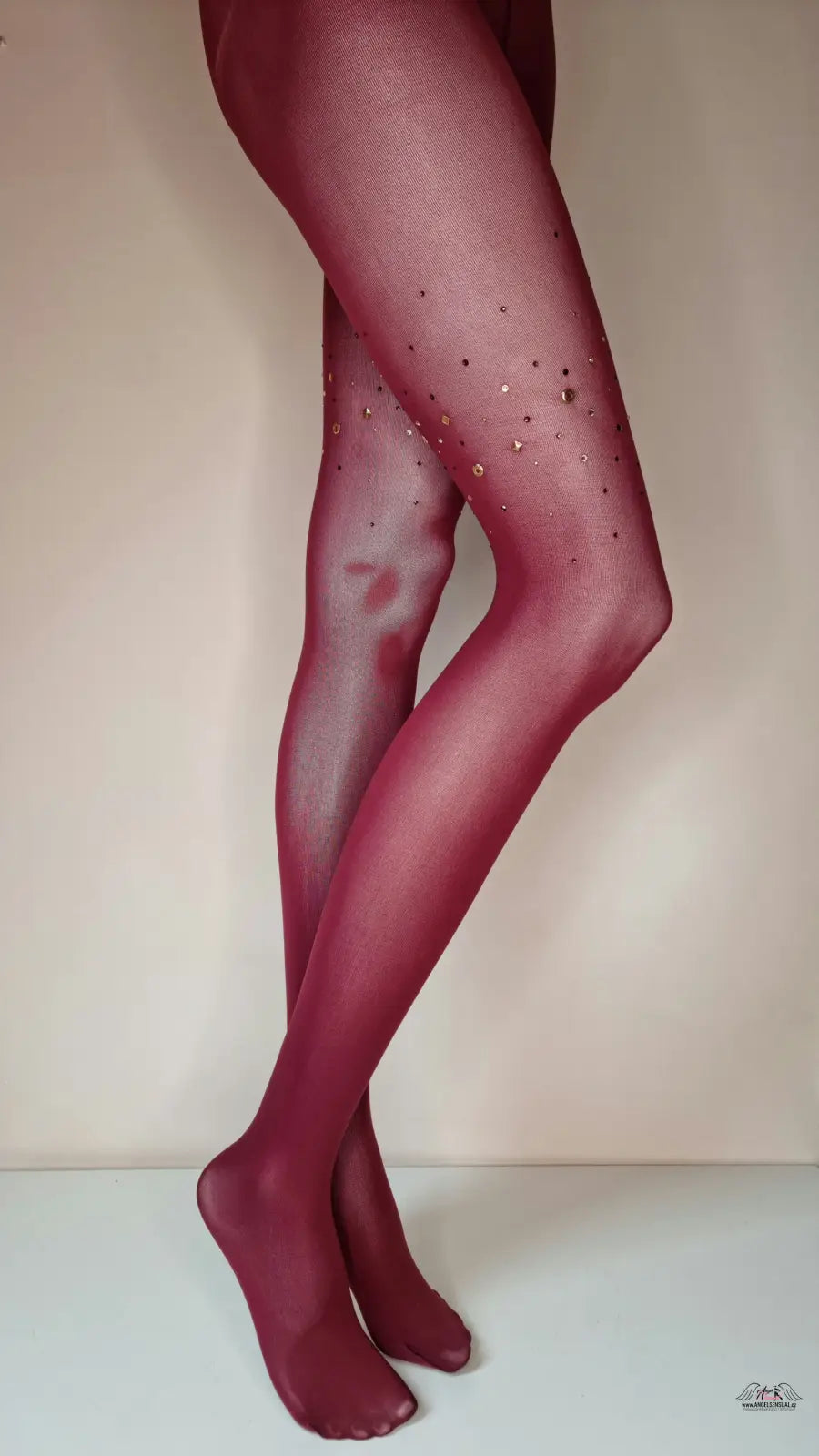 Burgundské luxusní silonky Agent Provocateur s ozdobnými kamínky a třpytivým efektem