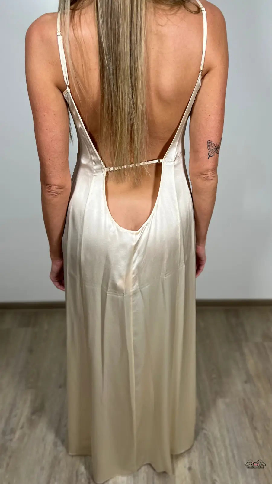 Backless krémová dlouhá košile Noční Šaty Long Slip Classic od Agent Provocateur