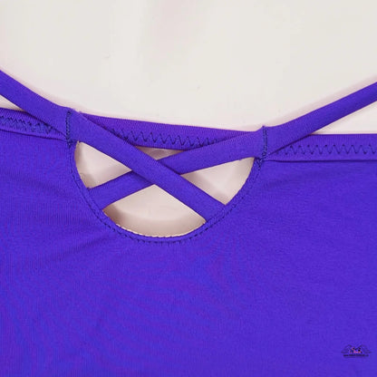 Purple criss-cross strap top ze stylového spodního dílu plavek s ozdobnými šňůrkami