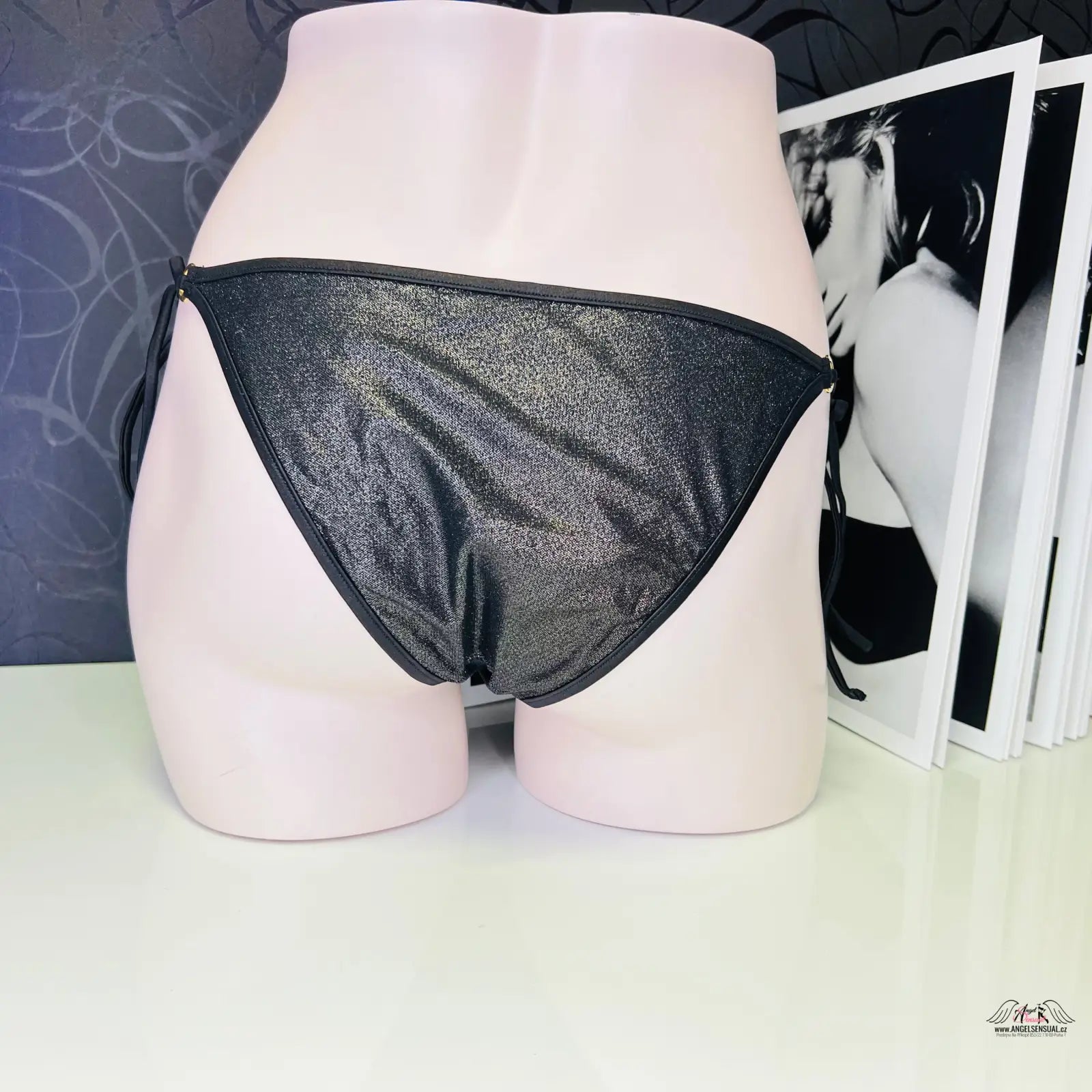 Lesklý spodní díl plavek Agent Provocateur Lu Lou, elegantní černý bikini bottom
