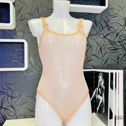 Peachové třpytivé body Agent Provocateur Phoebe pro sebevědomé ženy