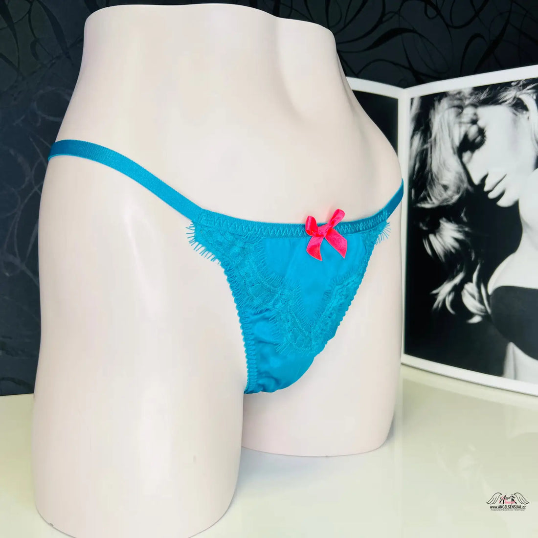 Teal lace tanga Lavelle s růžovou mašlí, luxusní tanga Lavelle pro elegantní vzhled