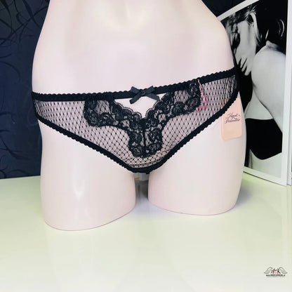 Černé krajková tanga Agent Provocateur Tanga Peggy s krajkou a síťovinou