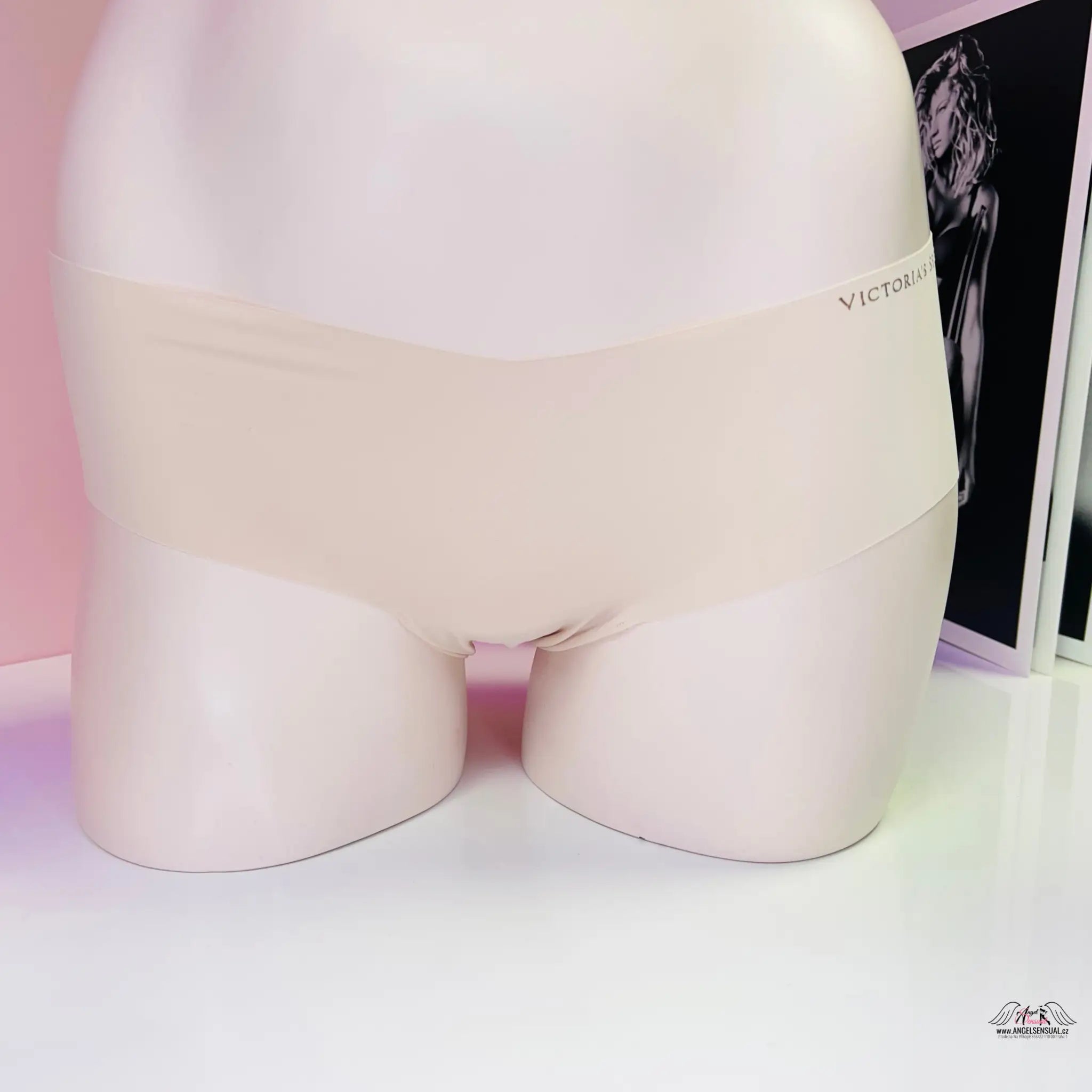 Bezešvé kalhotky - Tělová / M / Nové se štítky - Kalhotky Victoria’s Secret