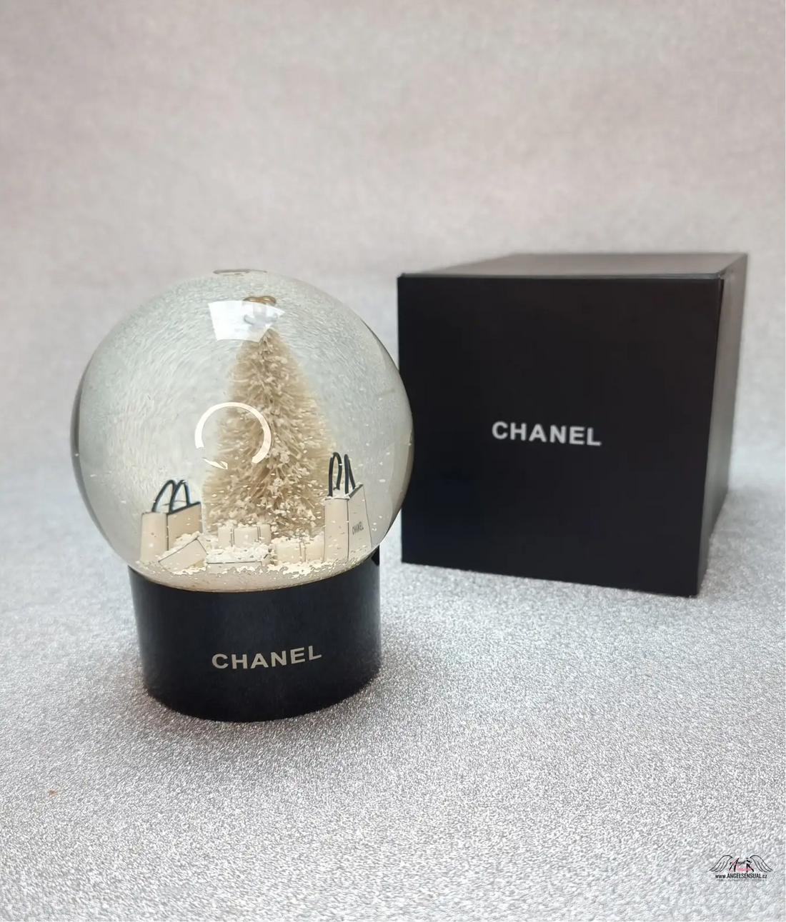 Chanel sněhová koule Christmas Edition s krabičkou, elegantní sněhová koule Chanel