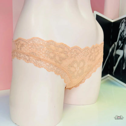 Růžové krajkové kalhotky Cheekini s třpytivými detaily pro svůdný vzhled