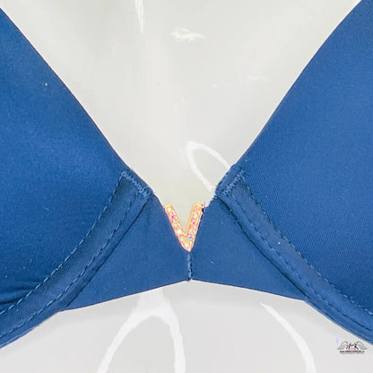 Modrá push-up podprsenka s V-detail z rhinestone pro každodenní nošení