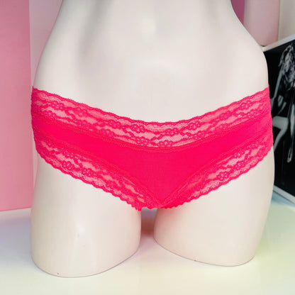 Hot pink lace-trimmed panties Victoria’s Secret Kalhotky s Krajkou pohodlné cheeky nižšího střihu