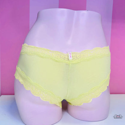 Žluté krajkové kalhotky Elegance a Komfort pro stylový a pohodlný vzhled