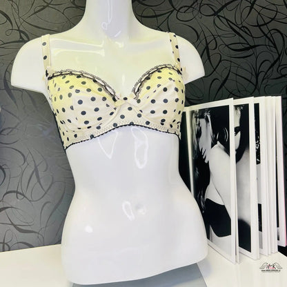 Polka dot podprsenka s černými detaily z kolekce Elegance a Svůdnost od Agent Provocateur