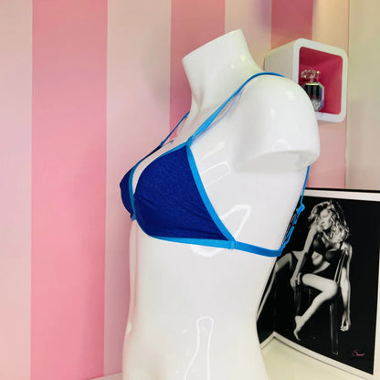 Bílá mannequin s Elegantní Braletkou pro Nadčasový Styl a Pohodlí