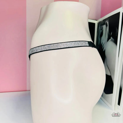 Bílý manekýn v rhinestone thong Elegantní Hebká Tanga s Ozdobnými Kamínky