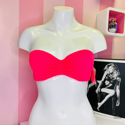 Světle růžová bezramínková podprsenka od Victoria’s Secret pro elegantní letní styl