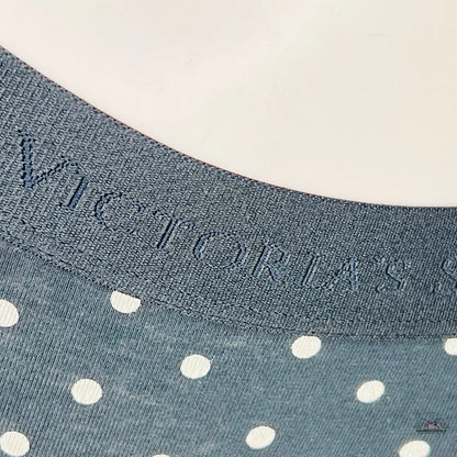 Polka-dot kalhotky Victoria’s Secret v elegantním stylu