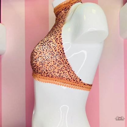 Manekýn s krajkovou braletou Elegantní Krajková Braleta pro pohodlí a styl
