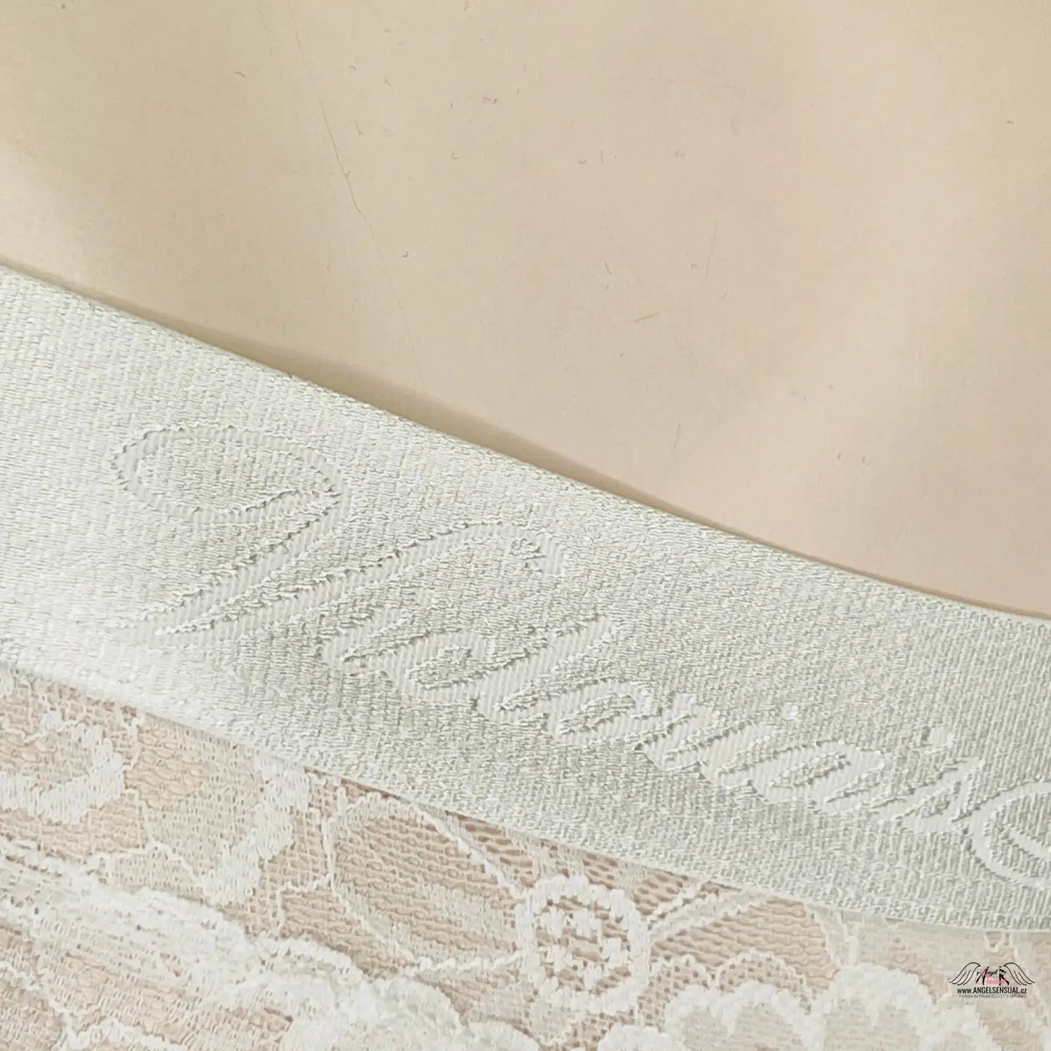 Elegantní krajkové cheeky spodní prádlo pro každodenní pohodlí a styl