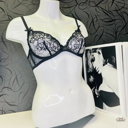 Černá a bílá krajková podprsenka Elegantní Larreta s luxusním komfortem