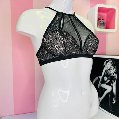 Černá krajková halter podprsenka Elegantní luxus od Victoria’s Secret