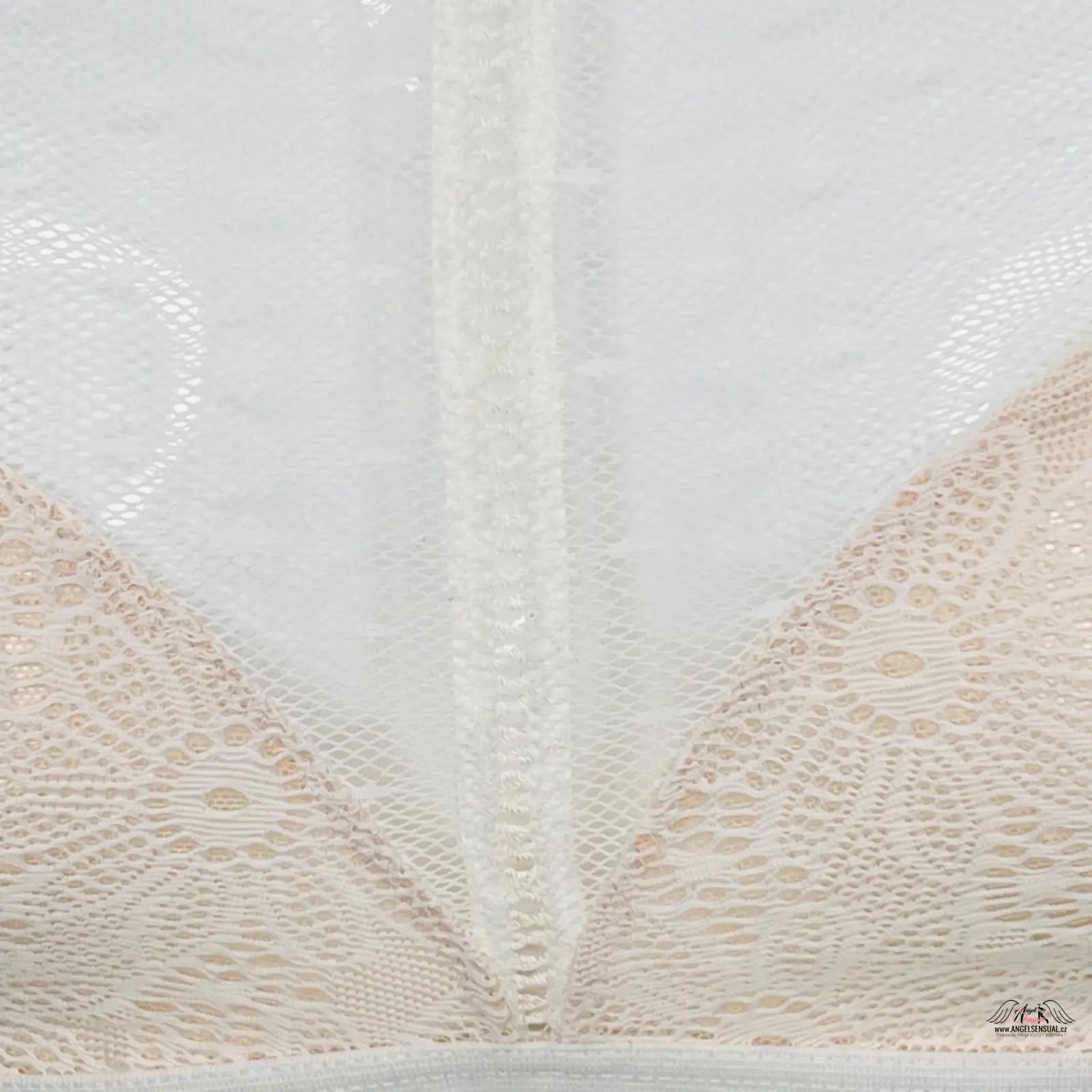 Elegantní krajková braletka s průsvitným překryvem od Victoria’s Secret