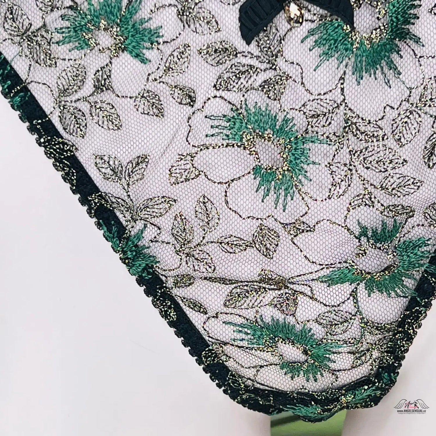 Květnová výšivka na krajkové tkanině produktu Elegantní Luxus: Tanga Castalia