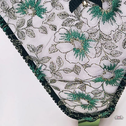Květnová výšivka na krajkové tkanině produktu Elegantní Luxus: Tanga Castalia