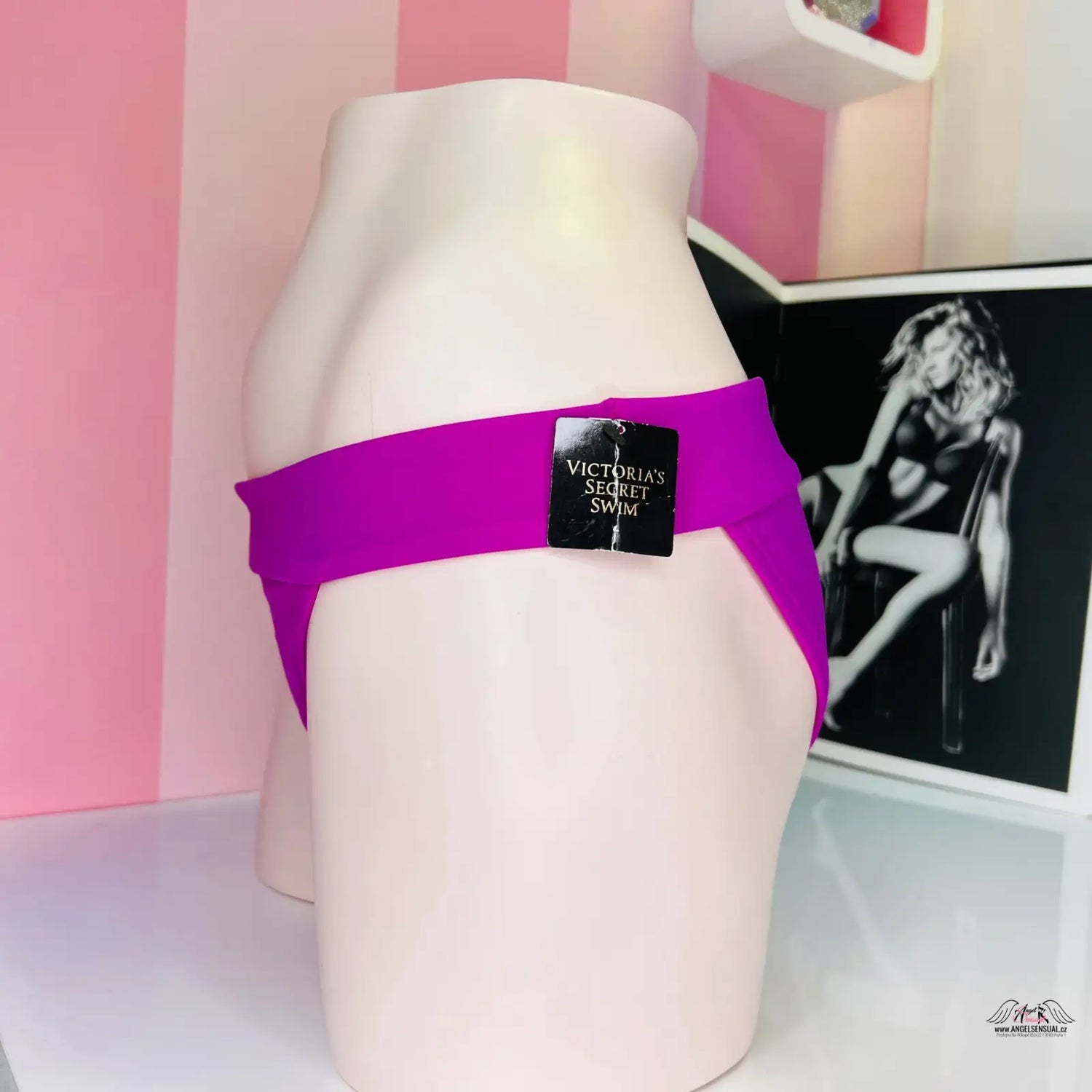 Elegantní plavky pro ženy, fialkové bikinové kalhotky značky První