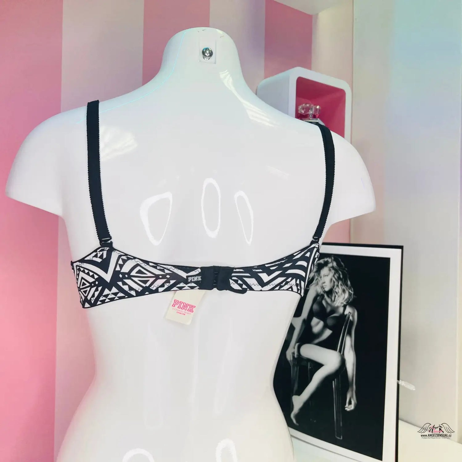 Černobílý vzorovaný podprsenka Elegantní Podprsenka pro Sebevědomí a Styl