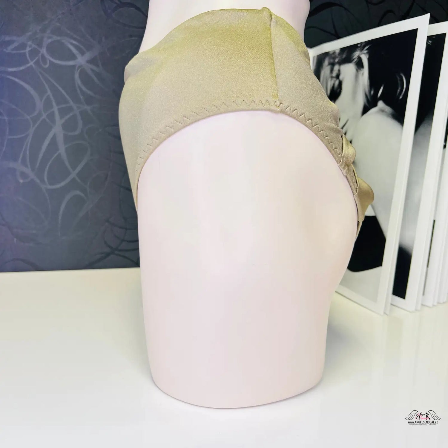 Pale yellow beanie as part of Elegantní a Sofistikovaný Plavkový Skvost