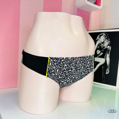 Černobílé vzorované plavkové spodní díly Elegantní a Svůdný od PINK
