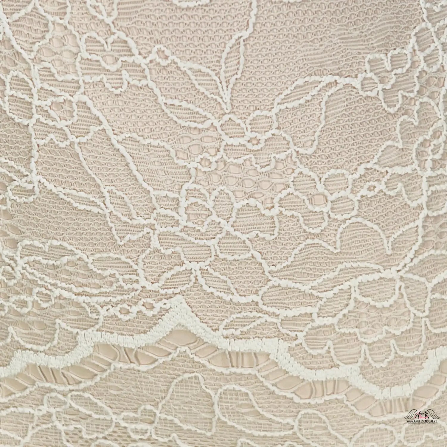 Jemný bílý květinový krajkový vzor na béžovém materiálu Elegantní Tanga s Vysokým Pasem