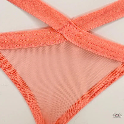 Elegantní tanga od Victoria’s Secret v meruňkové krajce pro styl a pohodlí