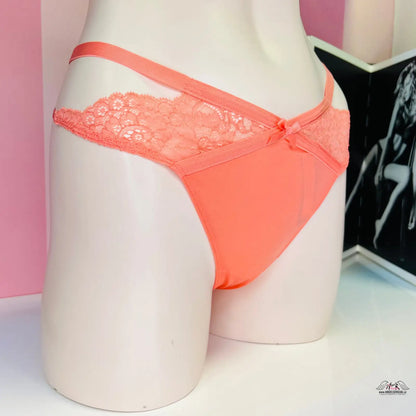 Růžové kalhotky s krajkovým lemem od Victoria’s Secret pro styl a komfort