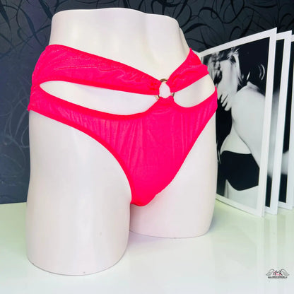 Hot pink bikini spodní část s dekorativními výřezy a detaily kroužku