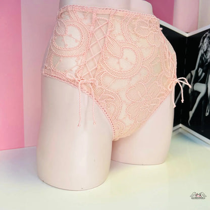 Růžové krajkové vysoké kalhotky Victoria’s Secret kombinující styl a komfort