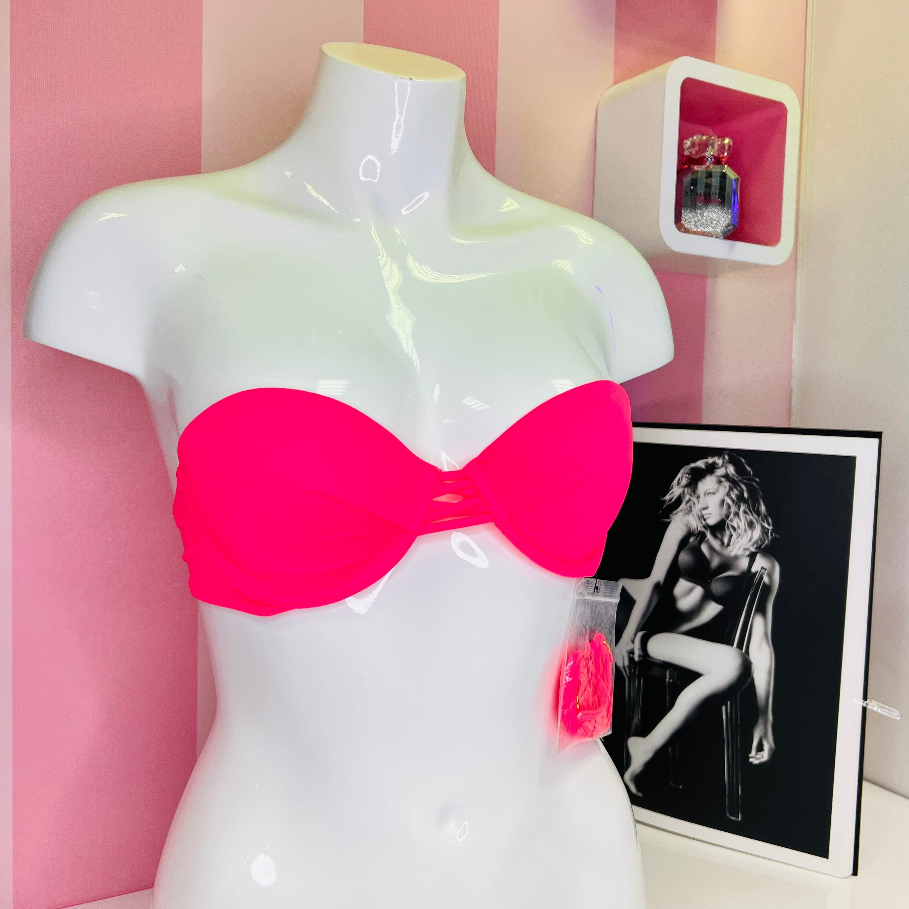 Horní díl plavek s ozdobnými šňůrkami na přední straně - Victoria’s Secret