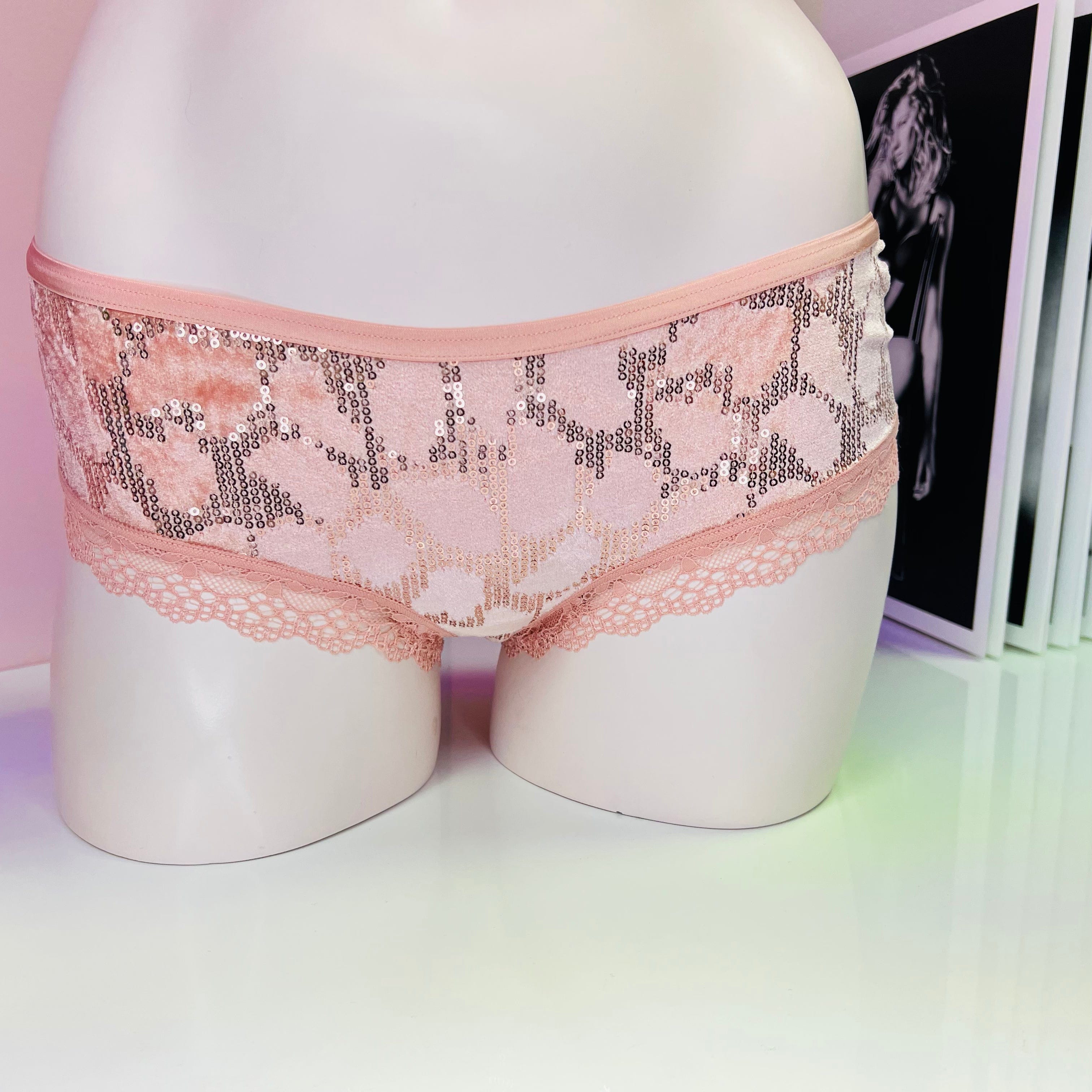 Kalhotky s flitry - L / Broskvová / Nové se štítky - Cheeky Victoria’s Secret