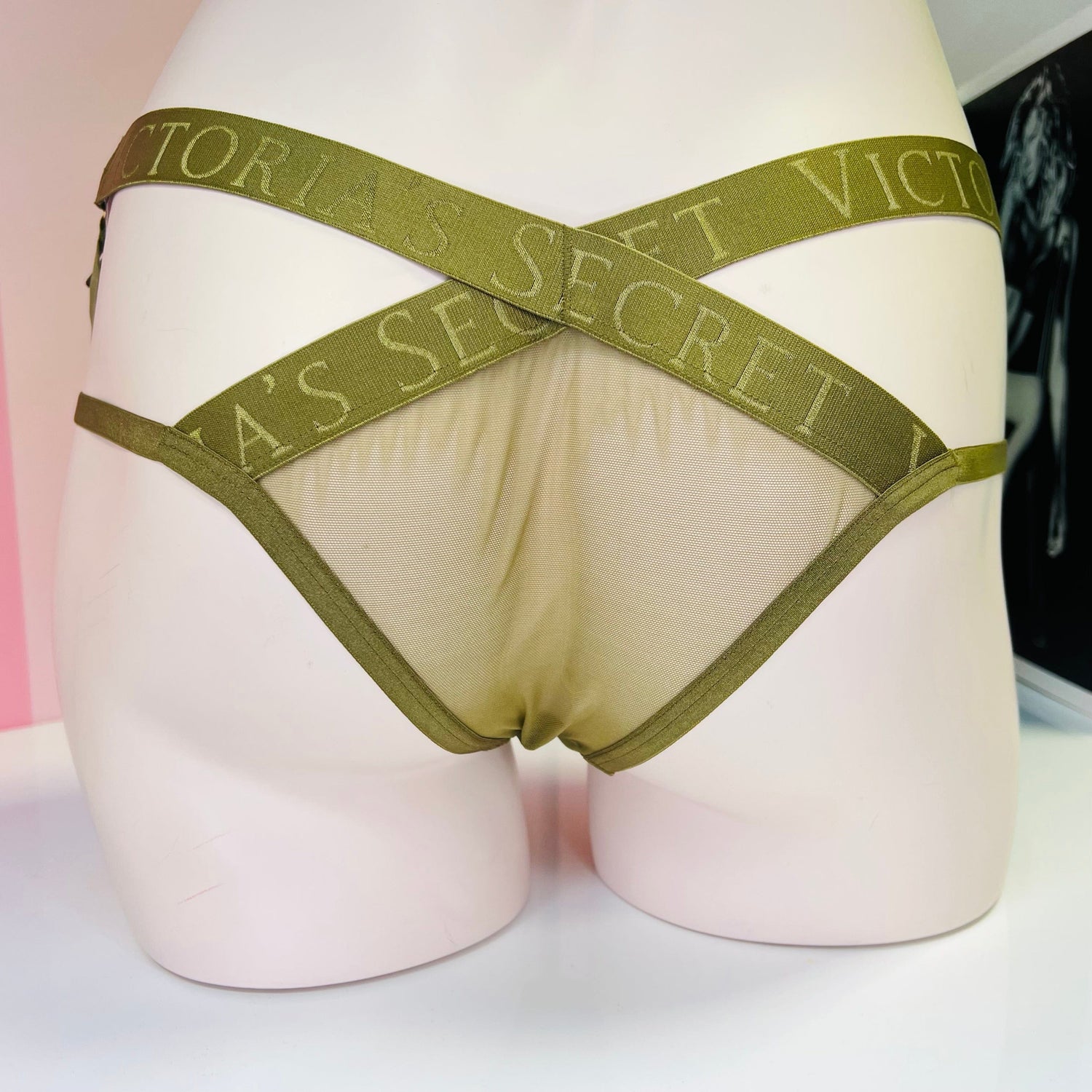 Kalhotky s pásky - Cheeky Victoria’s Secret