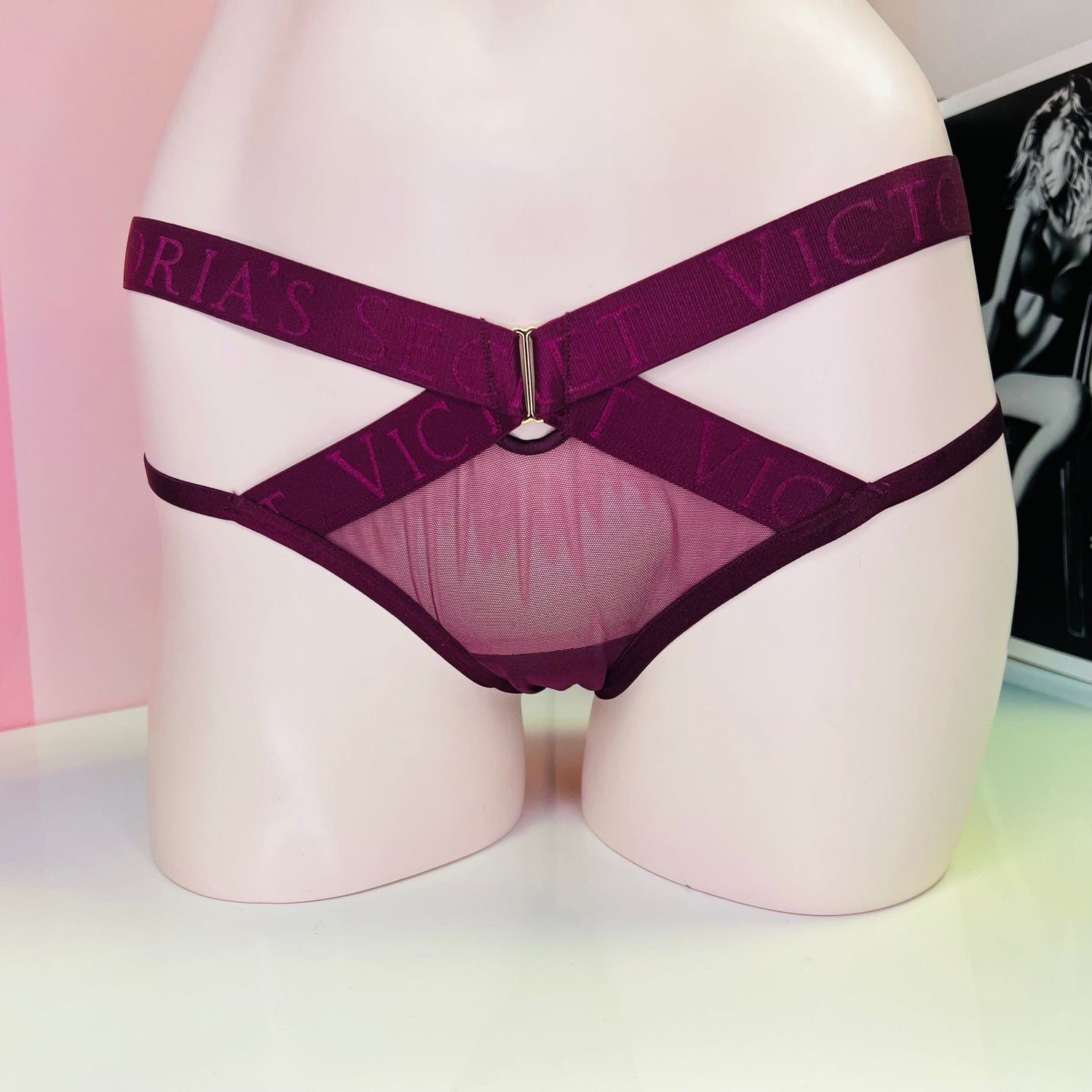 Kalhotky s pásky - Vínová / M / Nové se štítky - Cheeky Victoria’s Secret