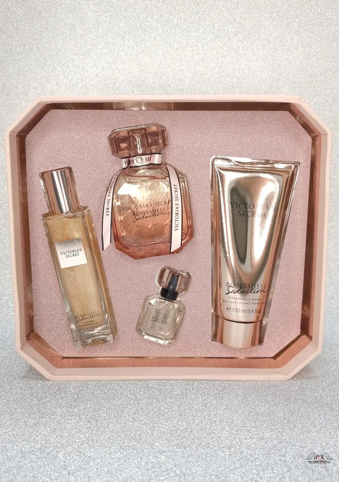 Obrázek s kolekcí Victoria’s Secret Bombshell Seduction s tělovým olejem a sadou