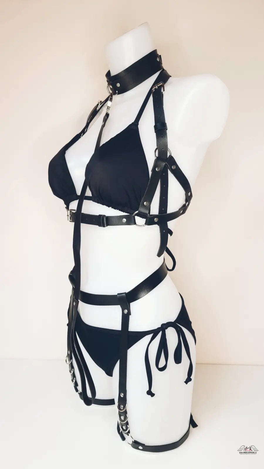 Black leather harness lingerie set with nastavitelný kožený postroj a angel sensual design