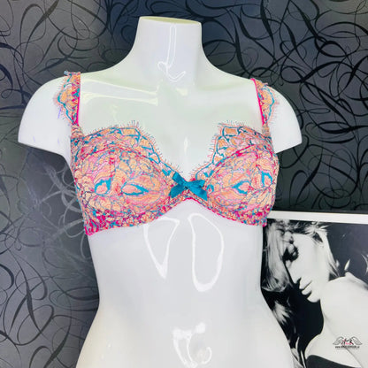 Lace podprsenka Liliana s tyrkysovou mašličkou a pestrobarevným designem