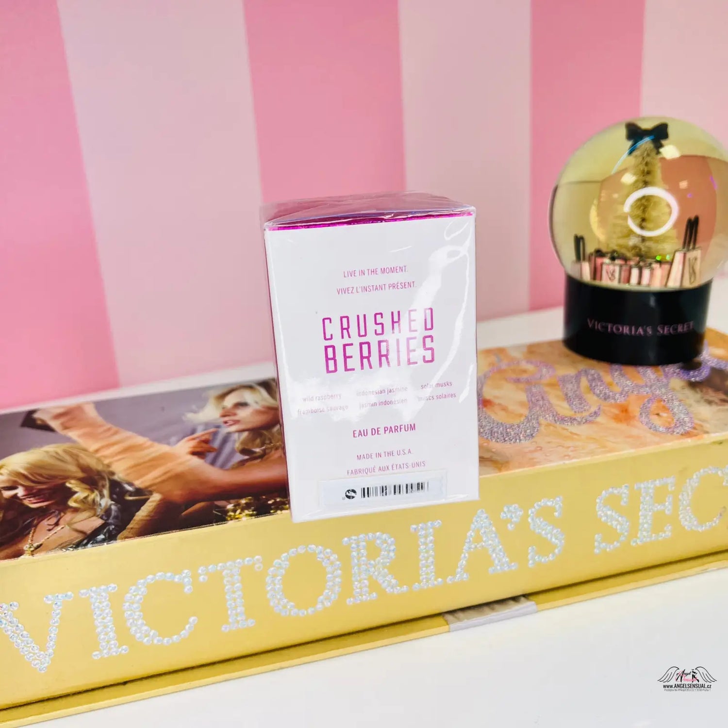 Krabička parfému Crushed Berries pro Luxusní vůni malin a jasmínu Live Pink