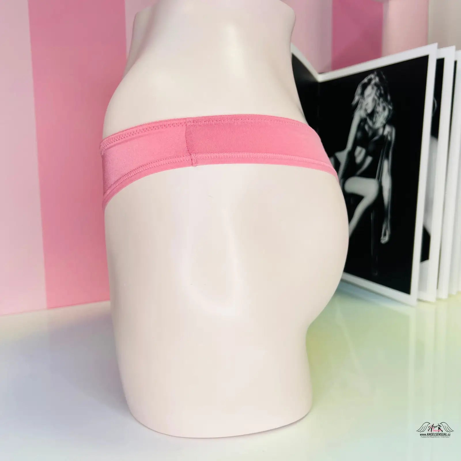 Růžové tangá Luxus a Komfort s Tanga od Tanga pro moderní ženy